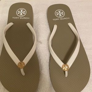 NEW Tory Burch white plastic flip flops size 7
